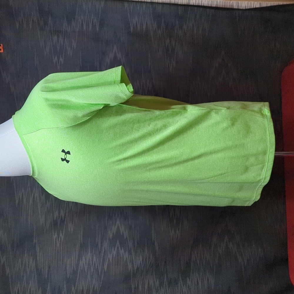Men's Like New Under Armour Heatgear Sports Tee Green Size S